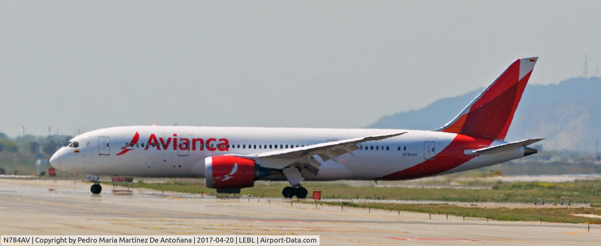 N784AV, 2015 Boeing 787-8 Dreamliner Dreamliner C/N 37506, Aeropuerto del El Prat  -  Barcelona  -  España