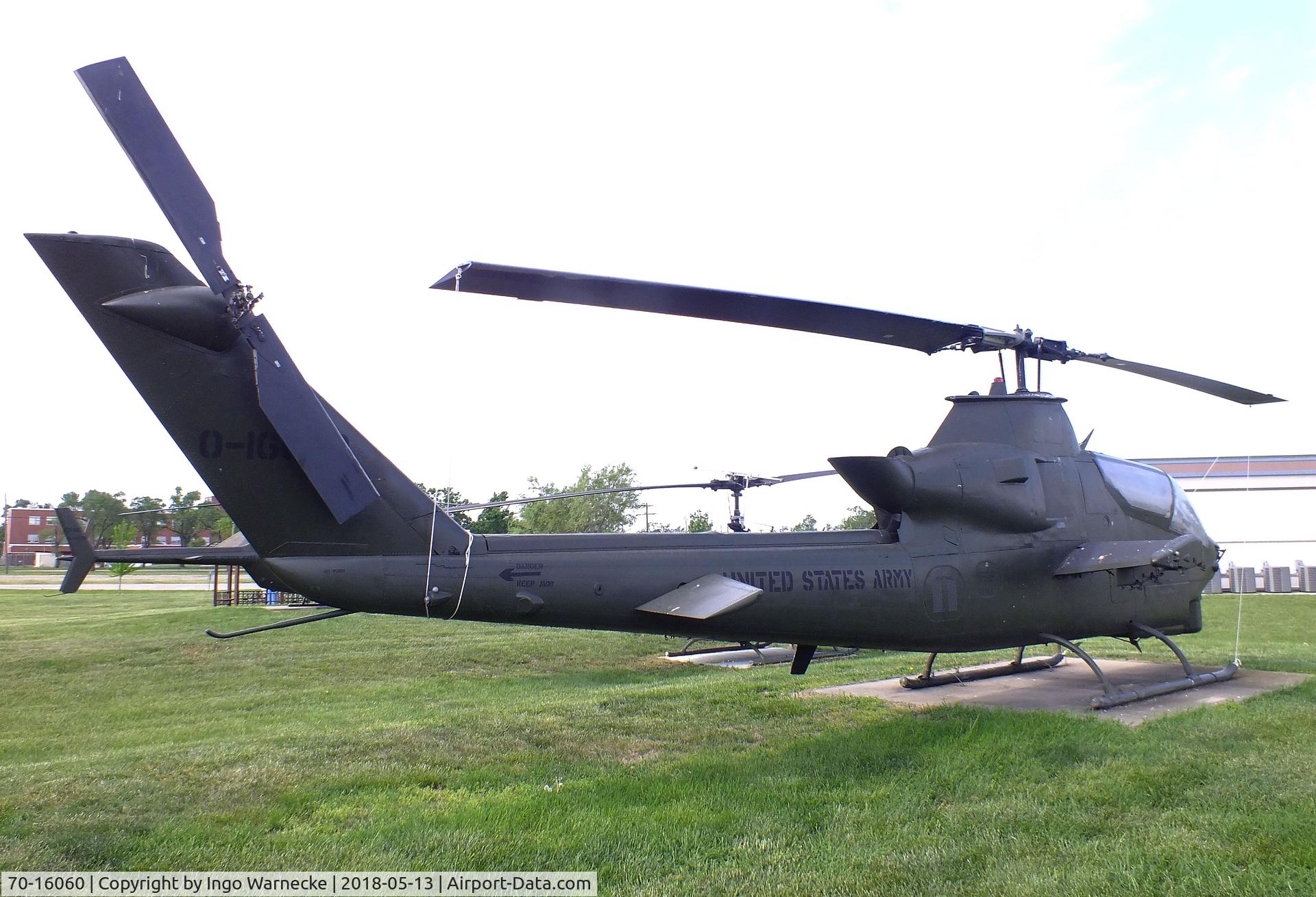 70-16060, 1970 Bell AH-1S Cobra C/N 21004, Bell AH-1S Cobra at the Museum of the Kansas National Guard, Topeka KS