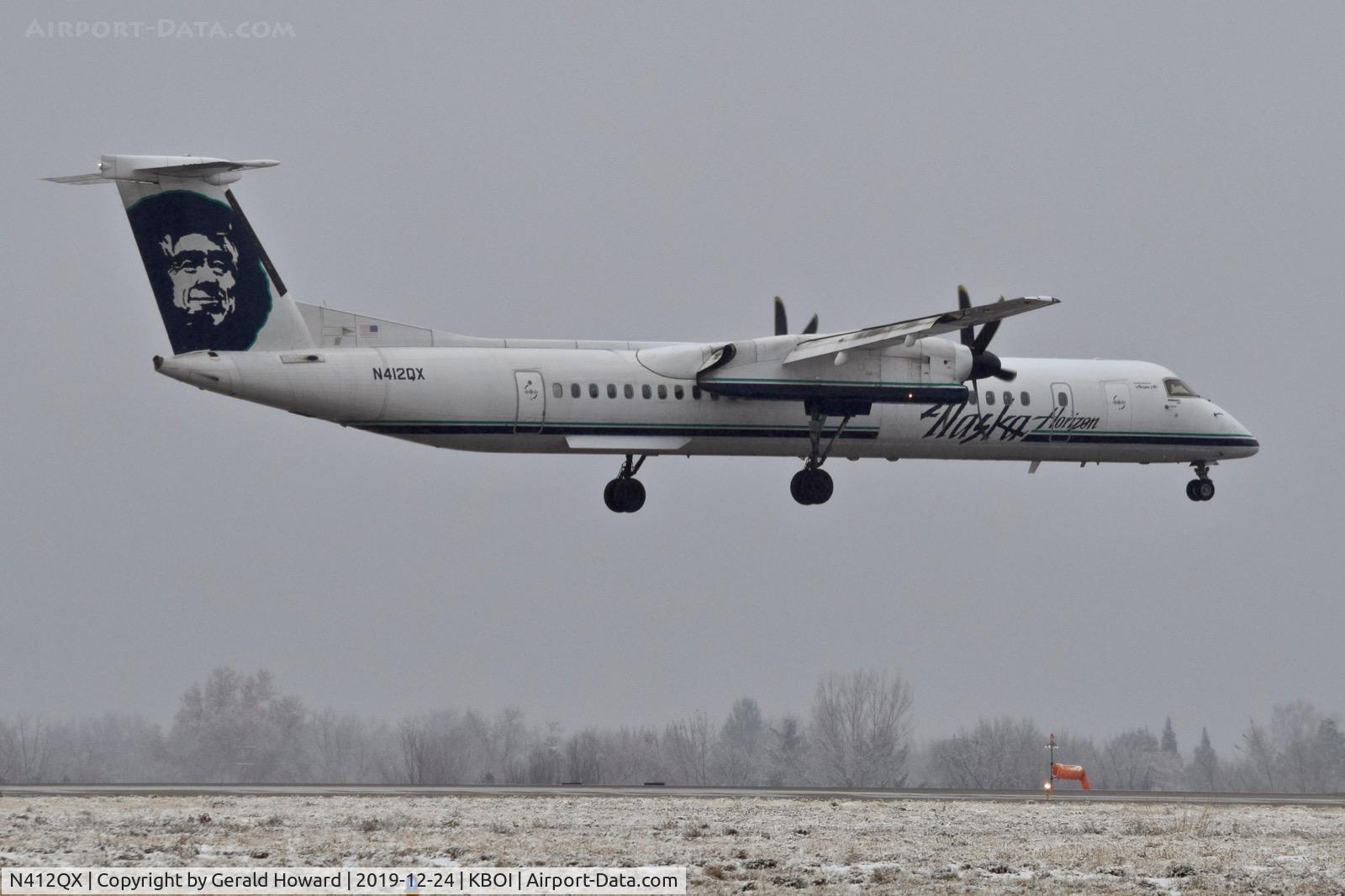 N412QX, 2002 Bombardier DHC-8-402 Dash 8 C/N 4059, Landing 10R.