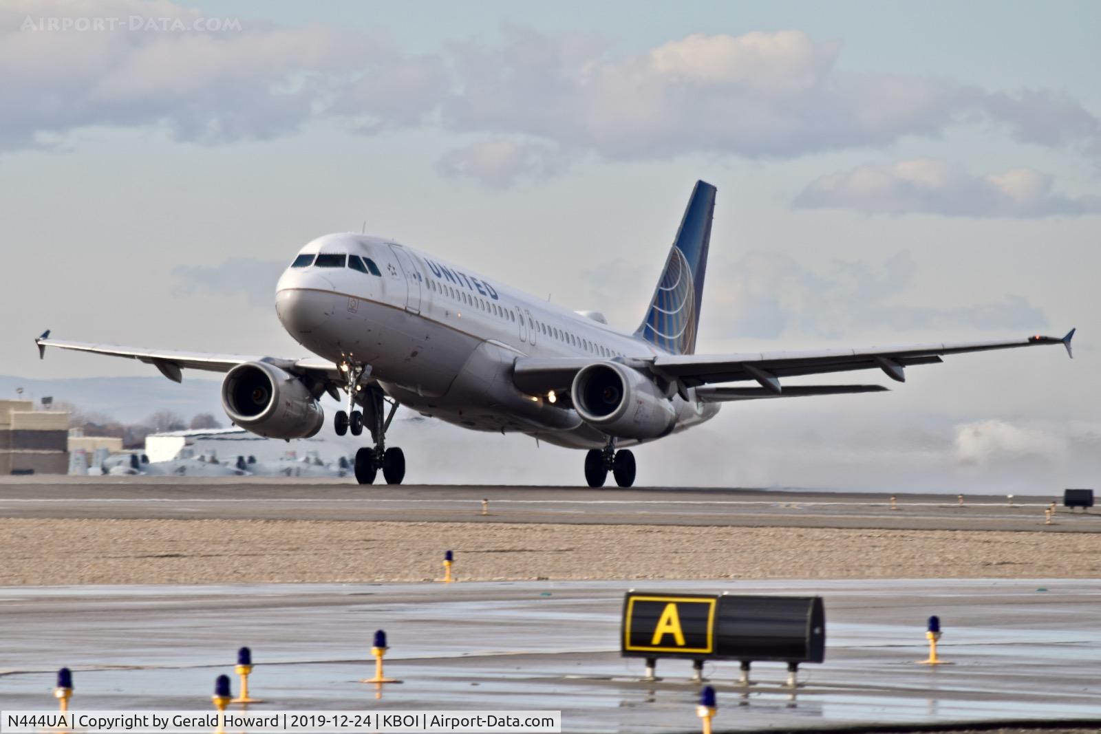 N444UA, 1998 Airbus A320-232 C/N 824, Take off 10L.