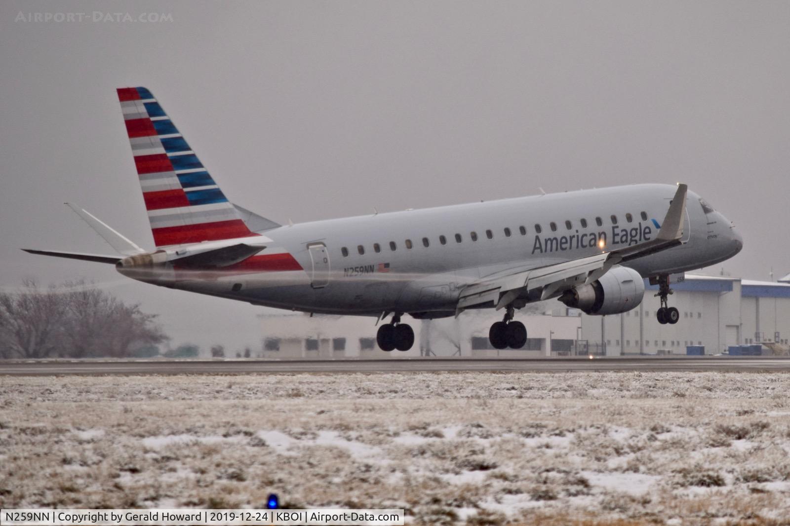 N259NN, 2017 Embraer 175LR (ERJ-170-200LR) C/N 17000682, Landing 10R.