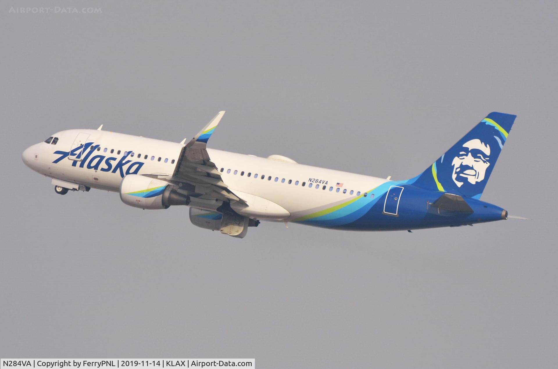 N284VA, 2015 Airbus A320-214 C/N 6835, Alaska A320 taking-off