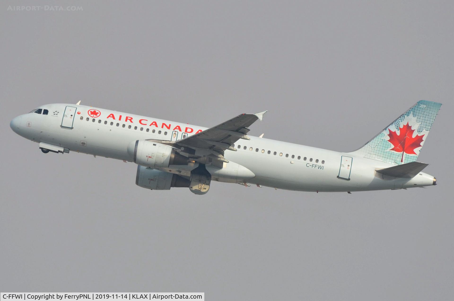 C-FFWI, 1990 Airbus A320-211 C/N 149, Air Canada A320 departing