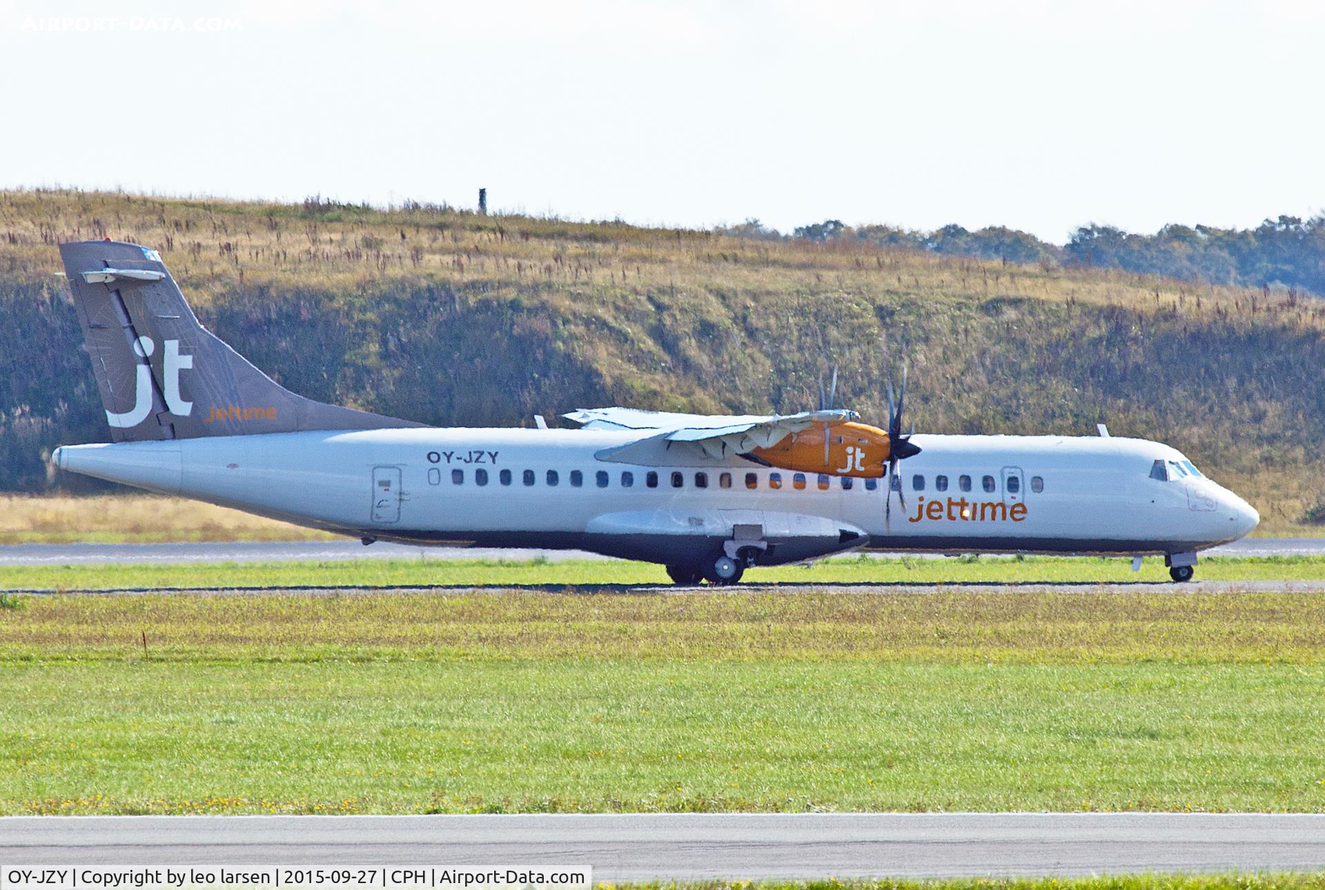 OY-JZY, 1998 ATR 72-212A C/N 540, Copenhagen 27.9.2015