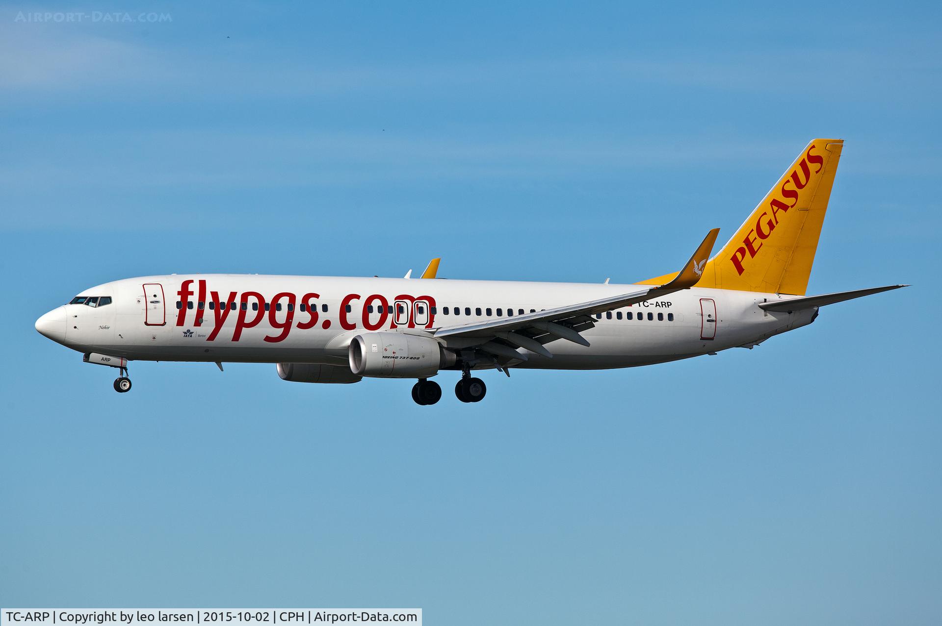 TC-ARP, 2011 Boeing 737-82R C/N 40727, Copenhagen 2.10.2015 L/D R-22L