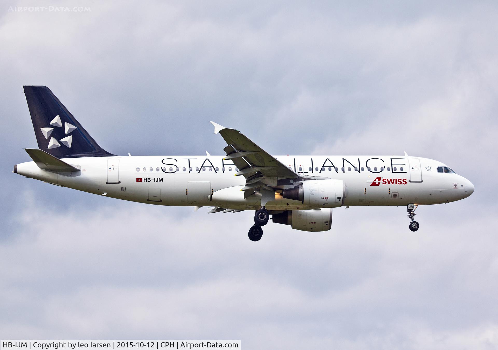 HB-IJM, 1996 Airbus A320-214 C/N 635, Copenhagen 12.10.2015 L/D R-04L