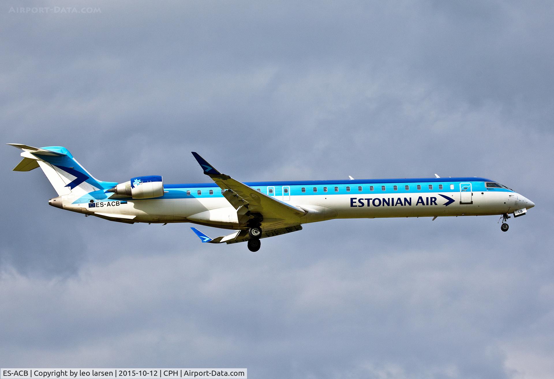 ES-ACB, 2010 Bombardier CRJ-900ER (CL-600-2D24) C/N 15261, Copenhagen 12.10.2015