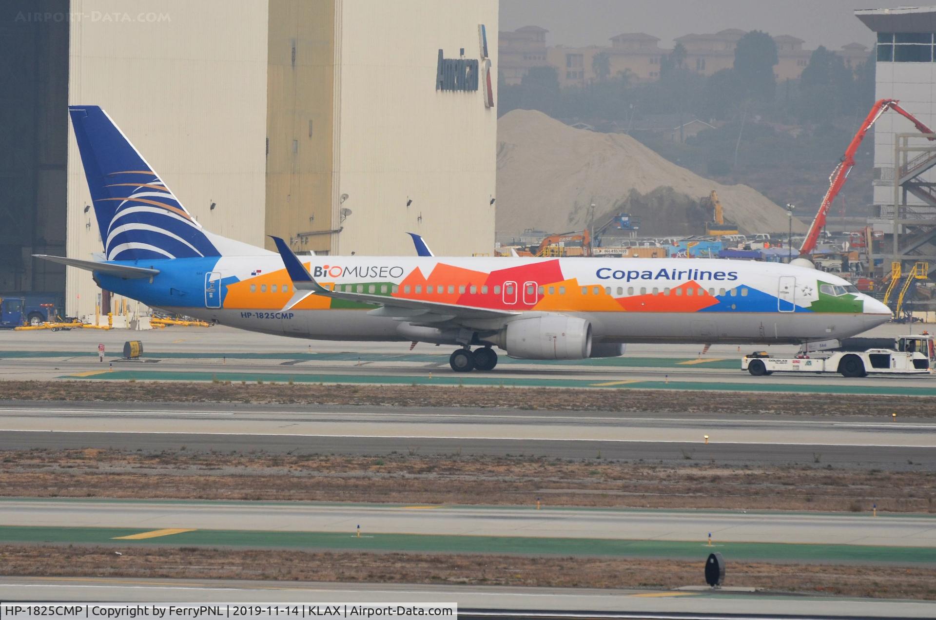 HP-1825CMP, 2012 Boeing 737-8V3 C/N 40780, Copa B738 advertising a museum