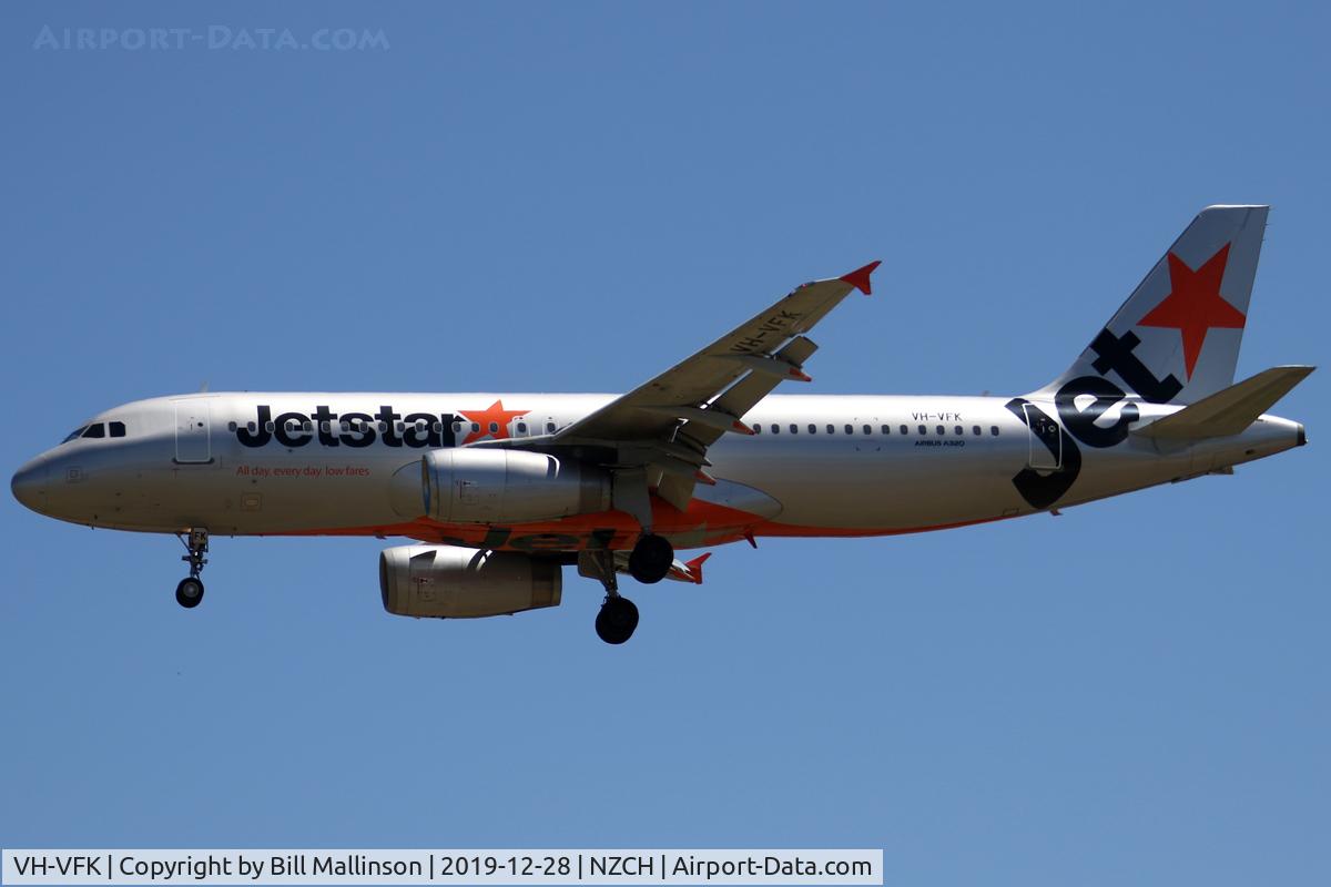 VH-VFK, 2012 Airbus A320-232 C/N 5334, from AKL