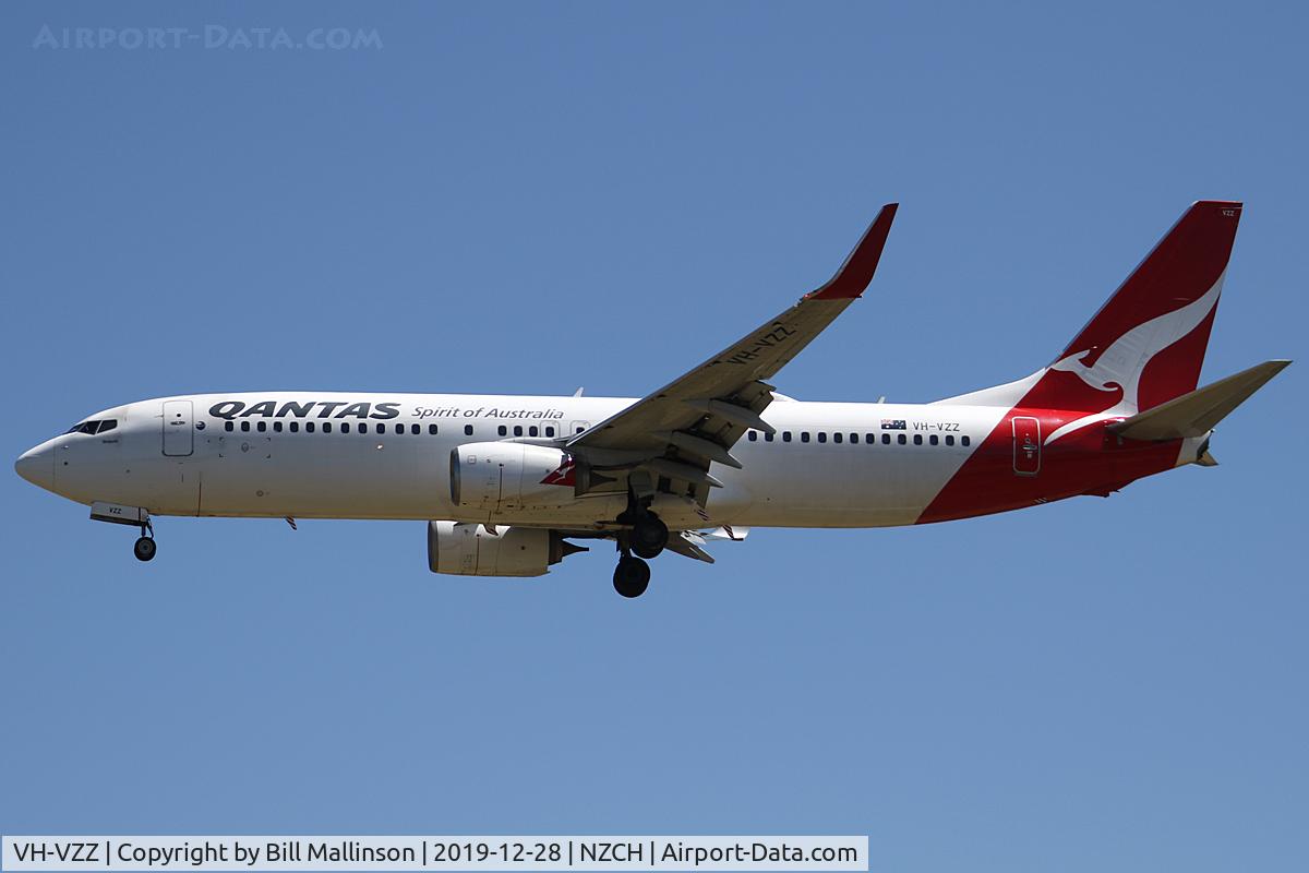 VH-VZZ, 2011 Boeing 737-838 C/N 39445, from BNE