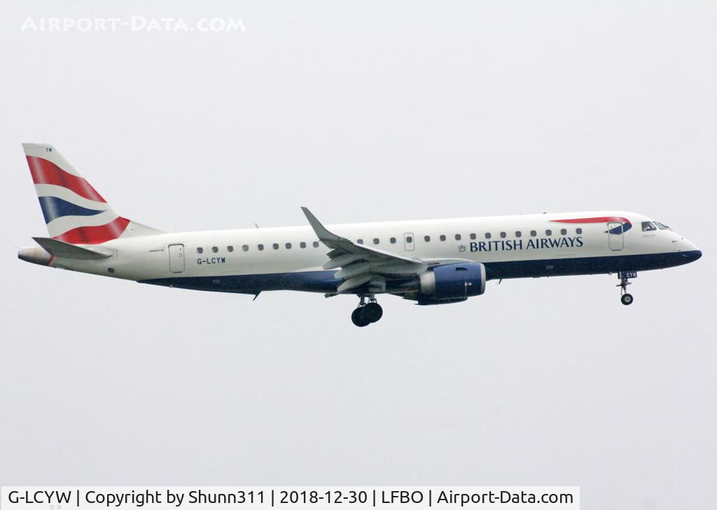 G-LCYW, 2008 Embraer 190SR (ERJ-190-100SR) C/N 19000163, Landing rwy 32L
