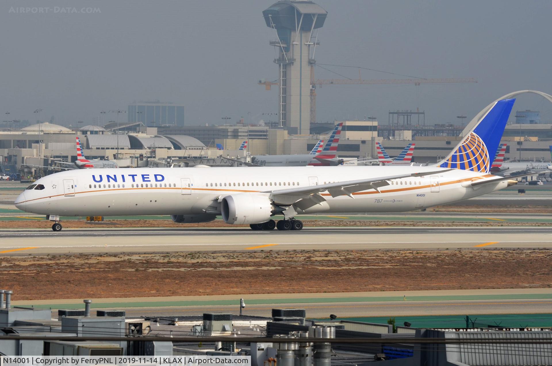 N14001, 2018 Boeing 787-10 Dreamliner Dreamliner C/N 40936, United B781 arriving in LAX