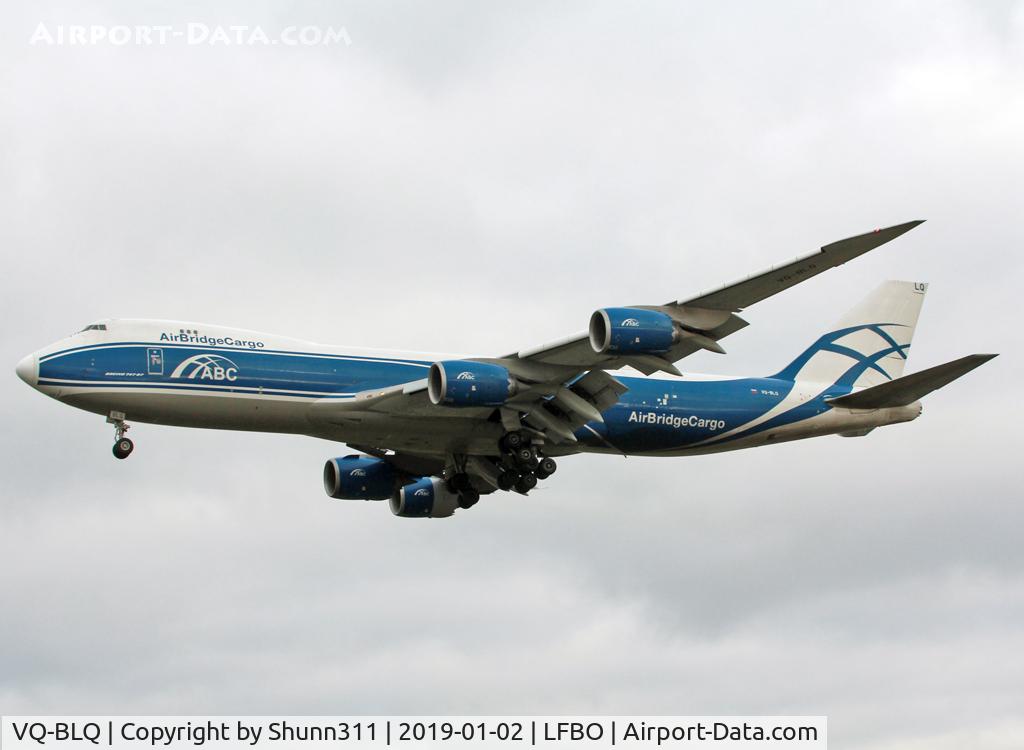 VQ-BLQ, 2011 Boeing 747-8HVF/SCD C/N 37581, Landing rwy 32L