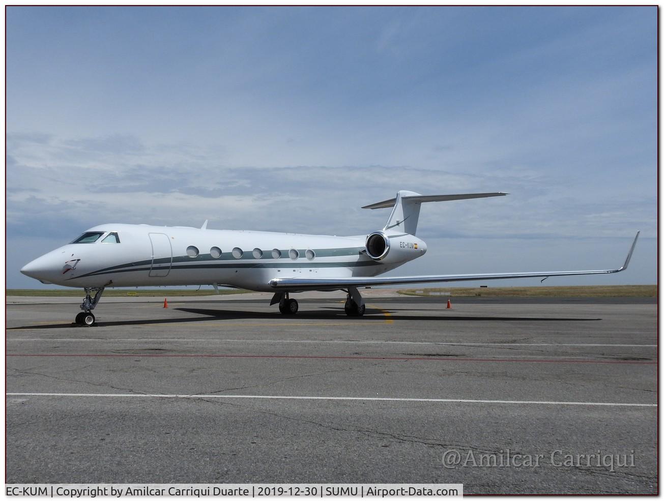 EC-KUM, 2007 Gulfstream Aerospace GV-SP C/N 5155, PARKED IN SUMU