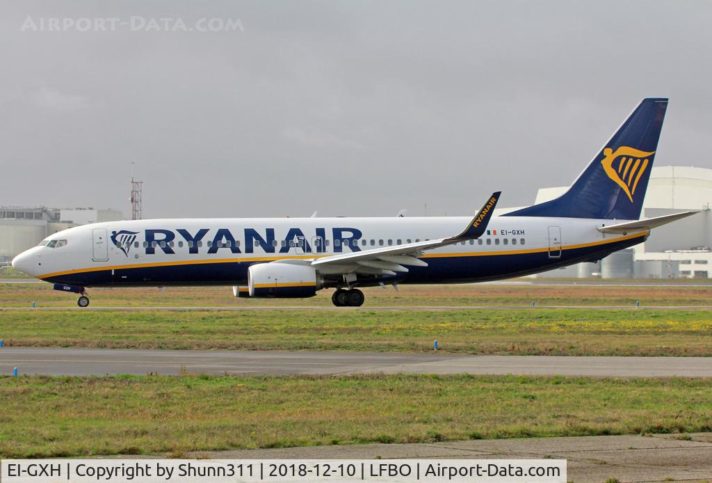 EI-GXH, 2018 Boeing 737-800 C/N 44852, Taxiing holding point rwy 32R for departure...