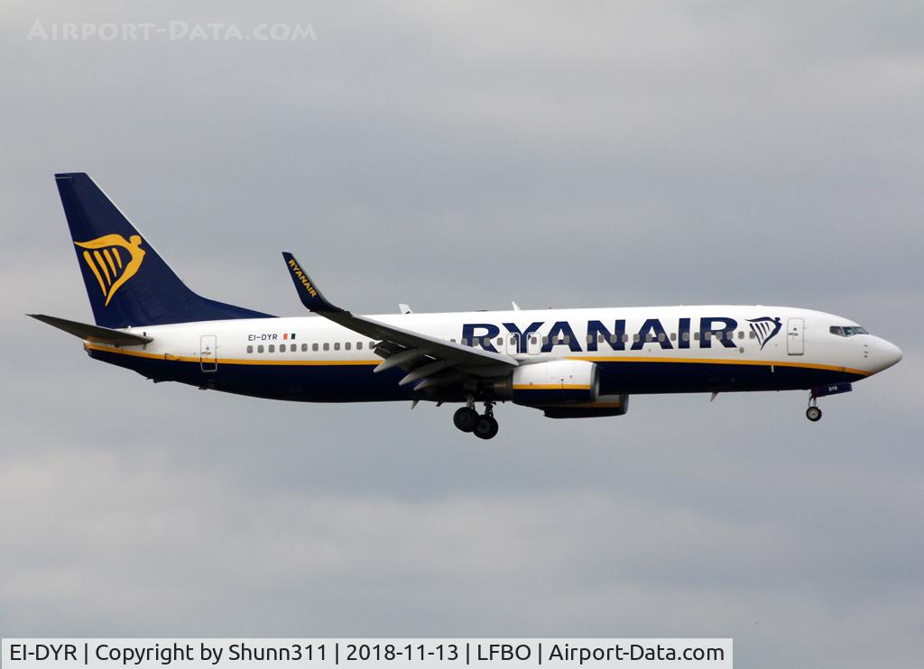 EI-DYR, 2008 Boeing 737-8AS C/N 37513, Landing rwy 32L