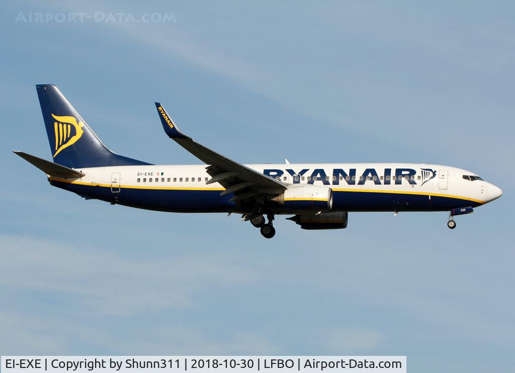 EI-EXE, 2012 Boeing 737-8AS C/N 40321, Landing rwy 14R