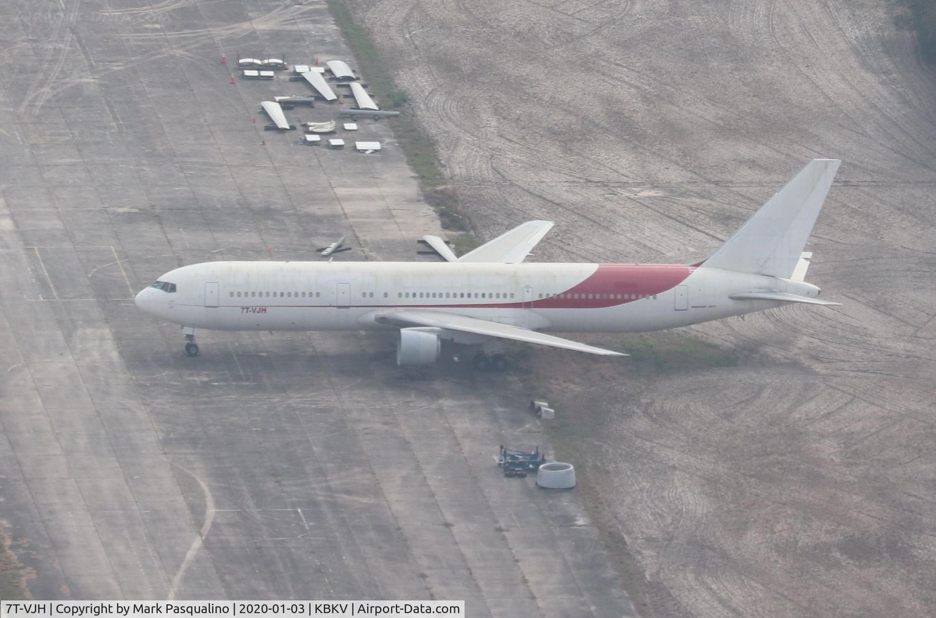 7T-VJH, Boeing 767-3D6 C/N 24767-323, Boeing 767-3D6