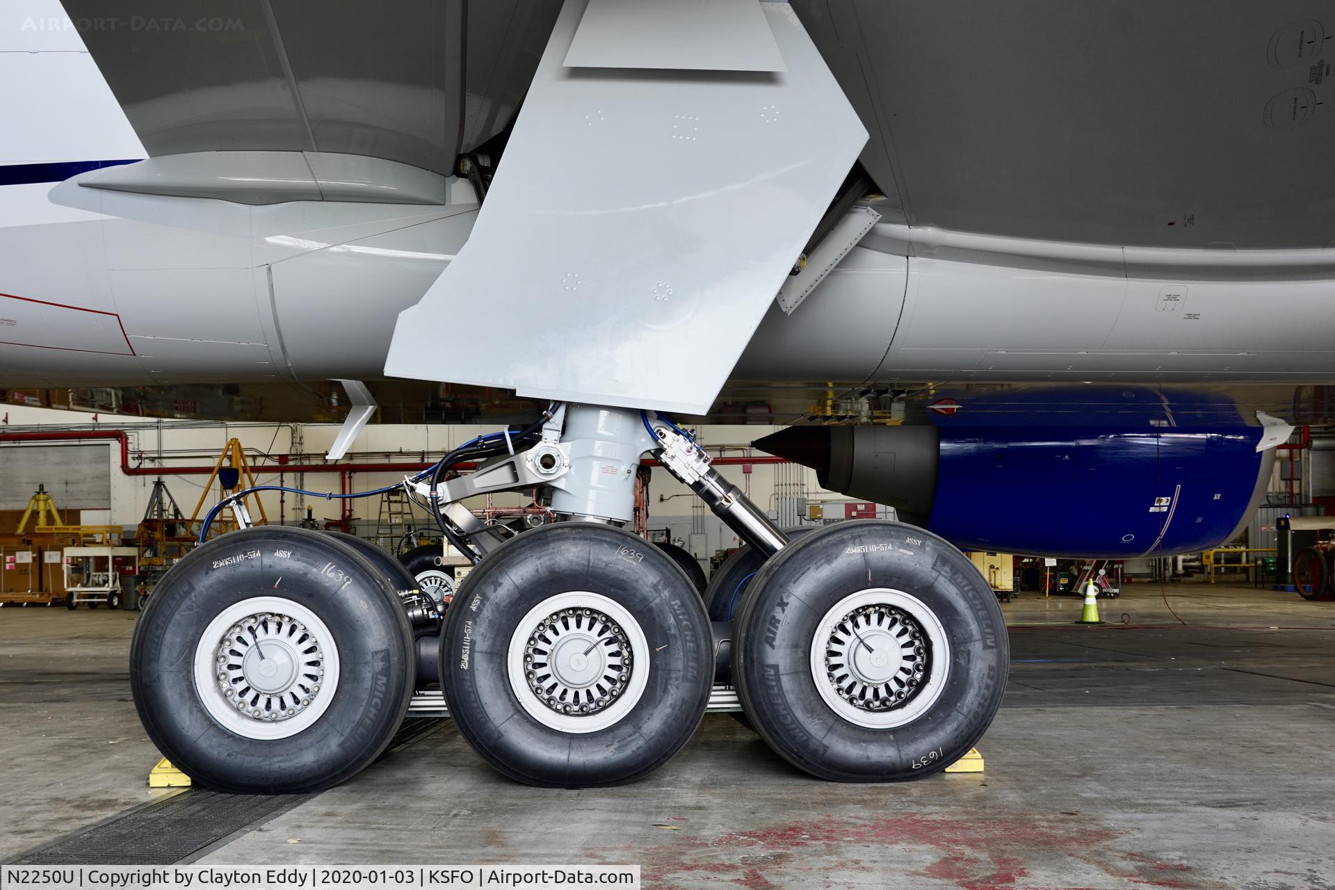 N2250U, 2019 Boeing 777-300/ER C/N 66590, SFO 2019.