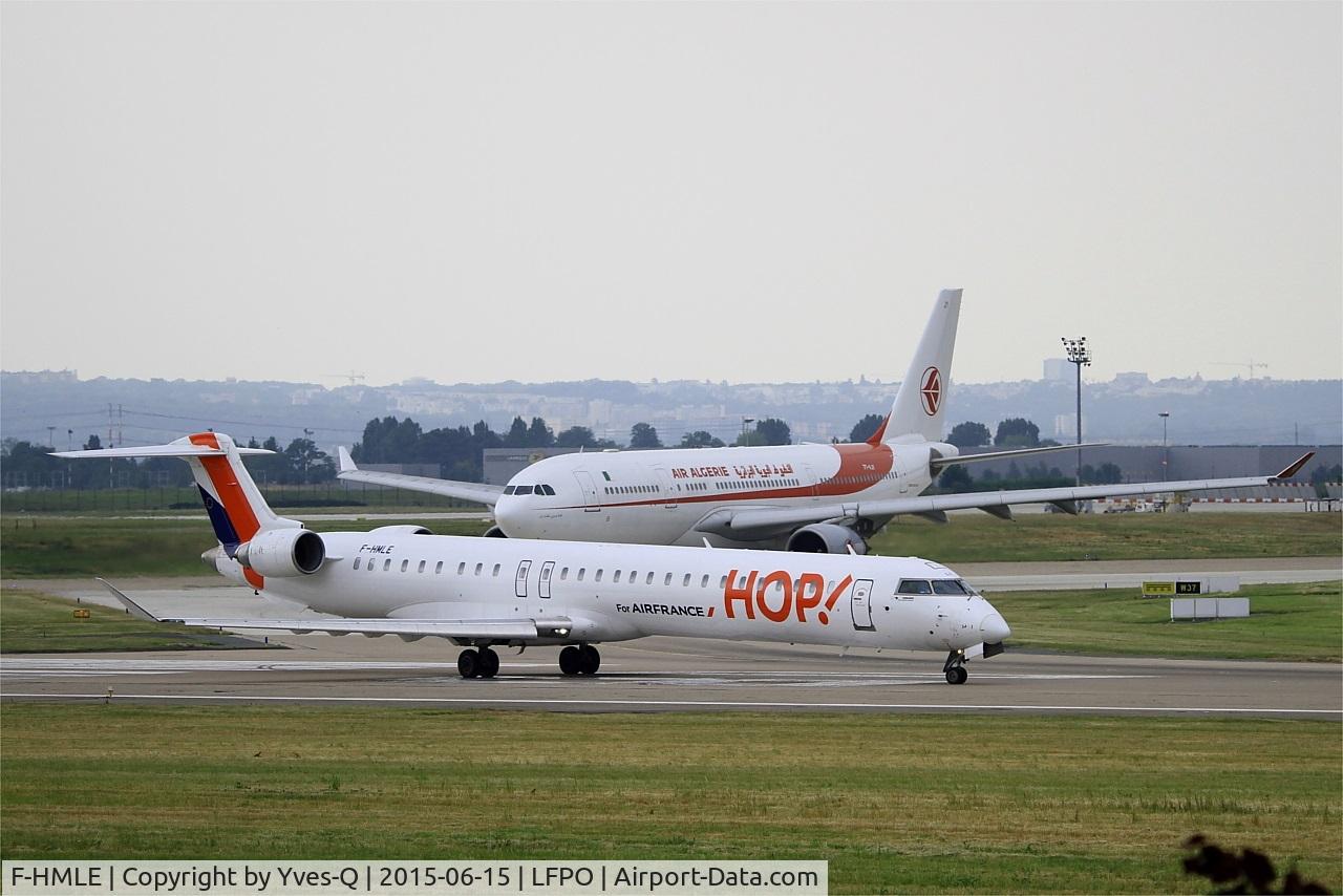 F-HMLE, 2010 Bombardier CRJ-1000EL NG (CL-600-2E25) C/N 19009, Bombardier CRJ-1000EL NG, Ready to take off rwy 08, Paris-Orly airport (LFPO-ORY)