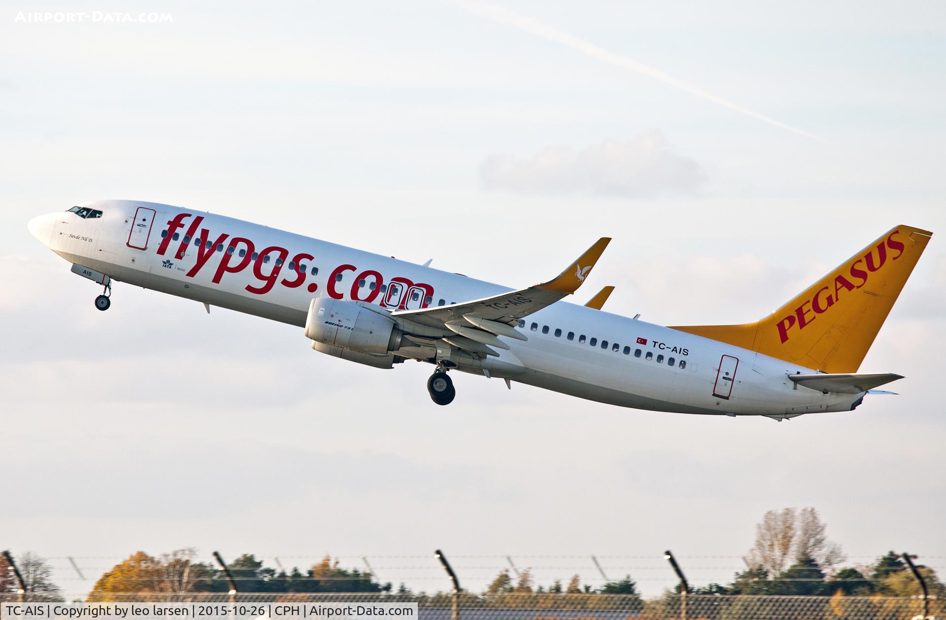 TC-AIS, 2011 Boeing 737-82R C/N 38174, Copenhagen 26.10.2015