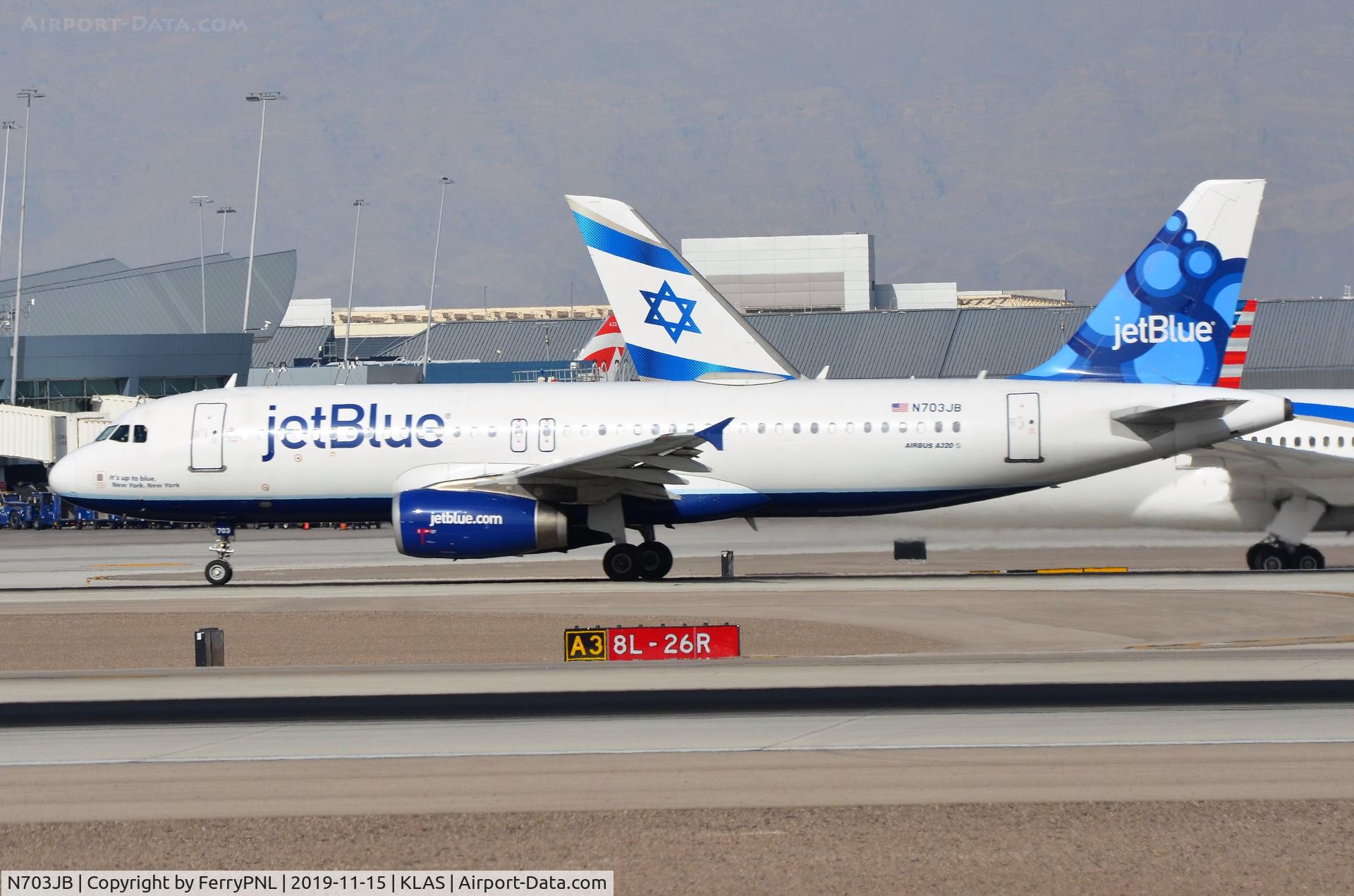 N703JB, 2008 Airbus A320-232 C/N 3381, JetBlue A320 landing