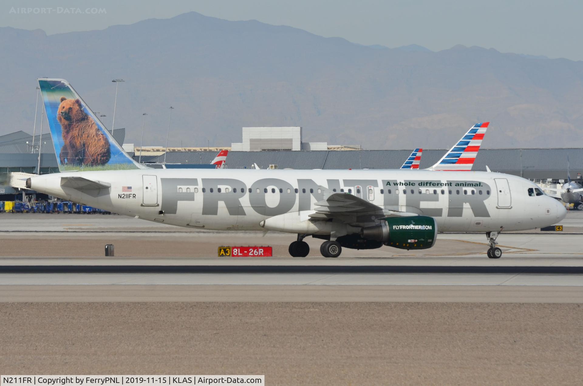 N211FR, 2011 Airbus A320-214 C/N 4688, Frontier A320 taxying to its gate