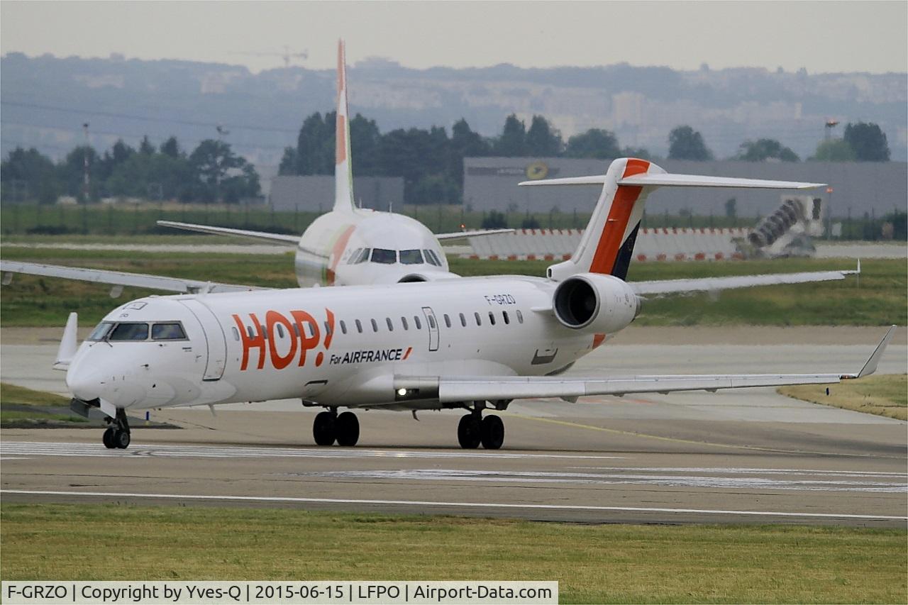 F-GRZO, 2007 Canadair CRJ-700 (CL-600-2C10) Regional Jet C/N 10265, Canadair CRJ-700, Lining up rwy 08, Paris-Orly airport (LFPO-ORY)