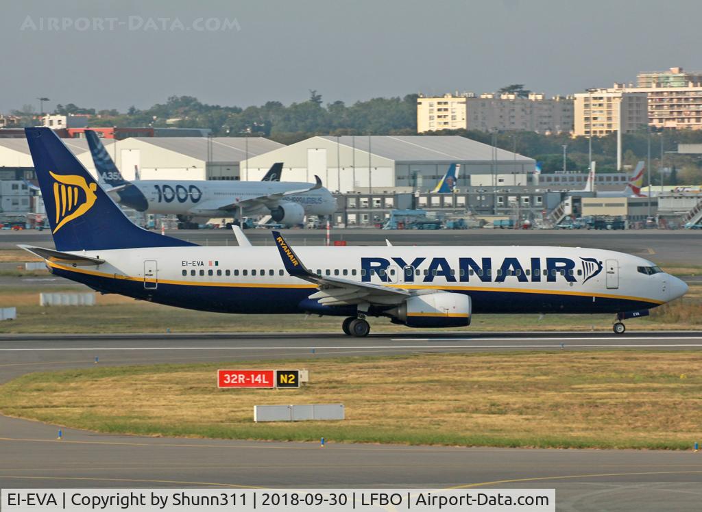 EI-EVA, 2011 Boeing 737-8AS C/N 40288, Taking off from rwy 32R