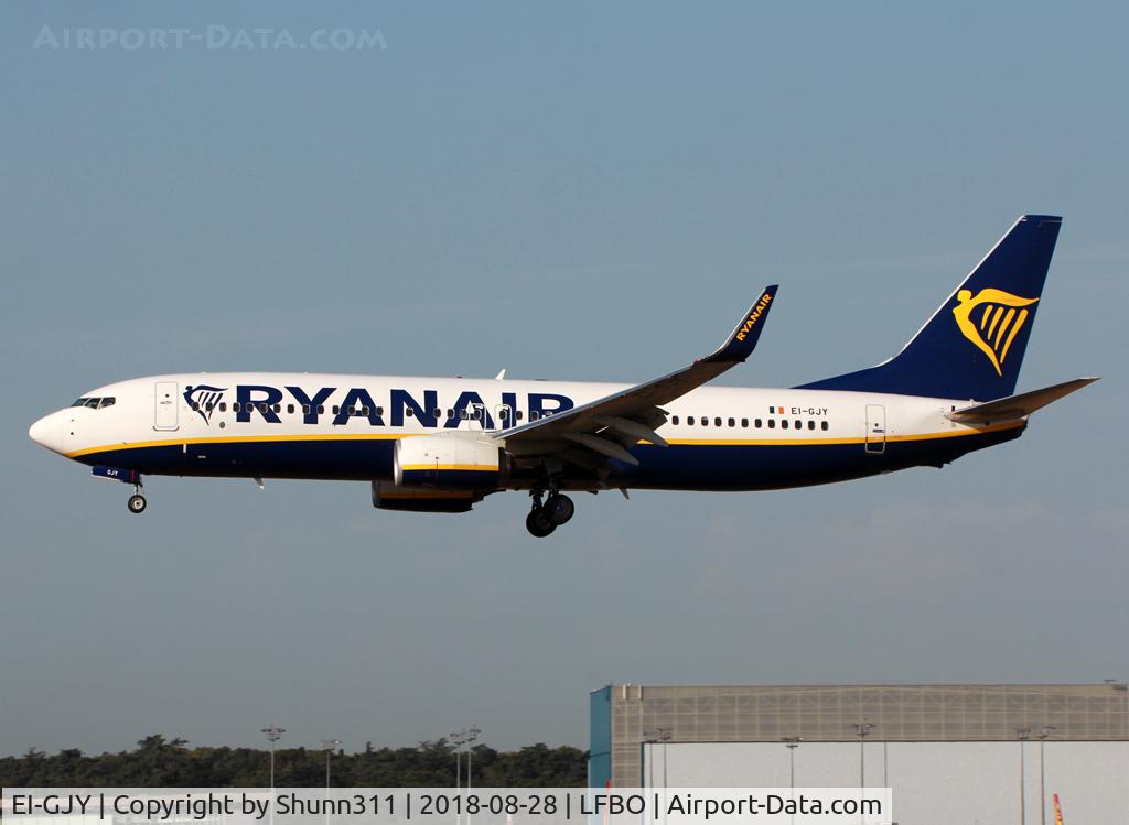 EI-GJY, 2018 Boeing 737-800 C/N 44839, Landing rwy 14L