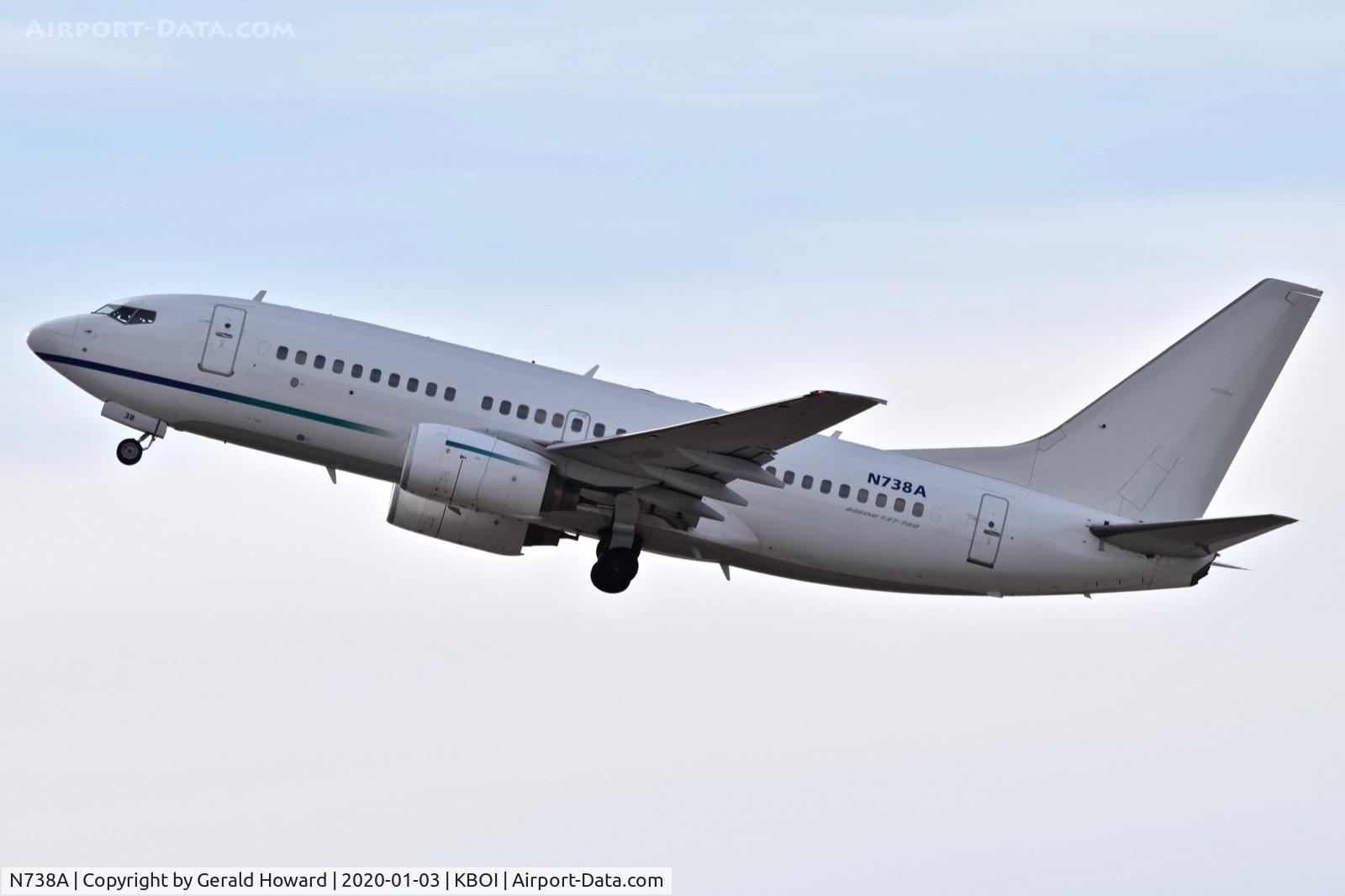 N738A, 2000 Boeing 737-7AX C/N 30182, Departing BOI.
