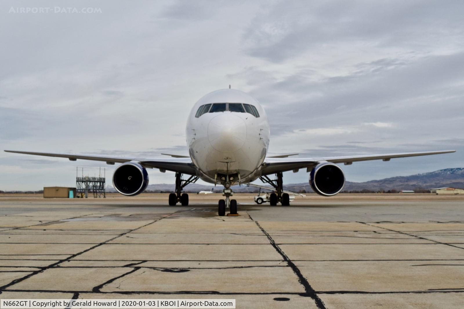 N662GT, 1995 Boeing 767-31A C/N 27619, Parked on the south GA ramp.