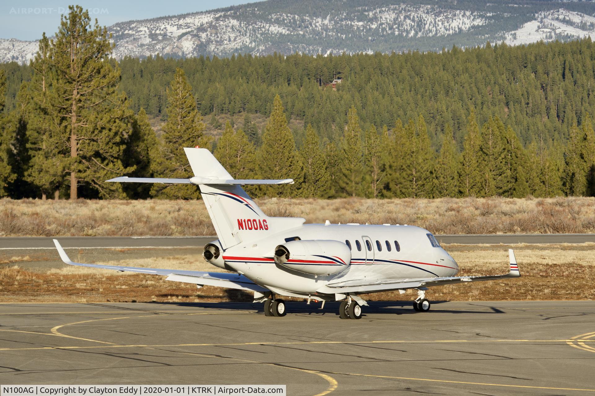 N100AG, 2005 Raytheon Hawker 800XP C/N 258747, Truckee Airport California 2020.