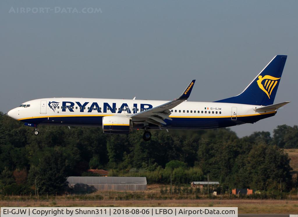 EI-GJW, 2018 Boeing 737-800 C/N 44843, Landing rwy 14R