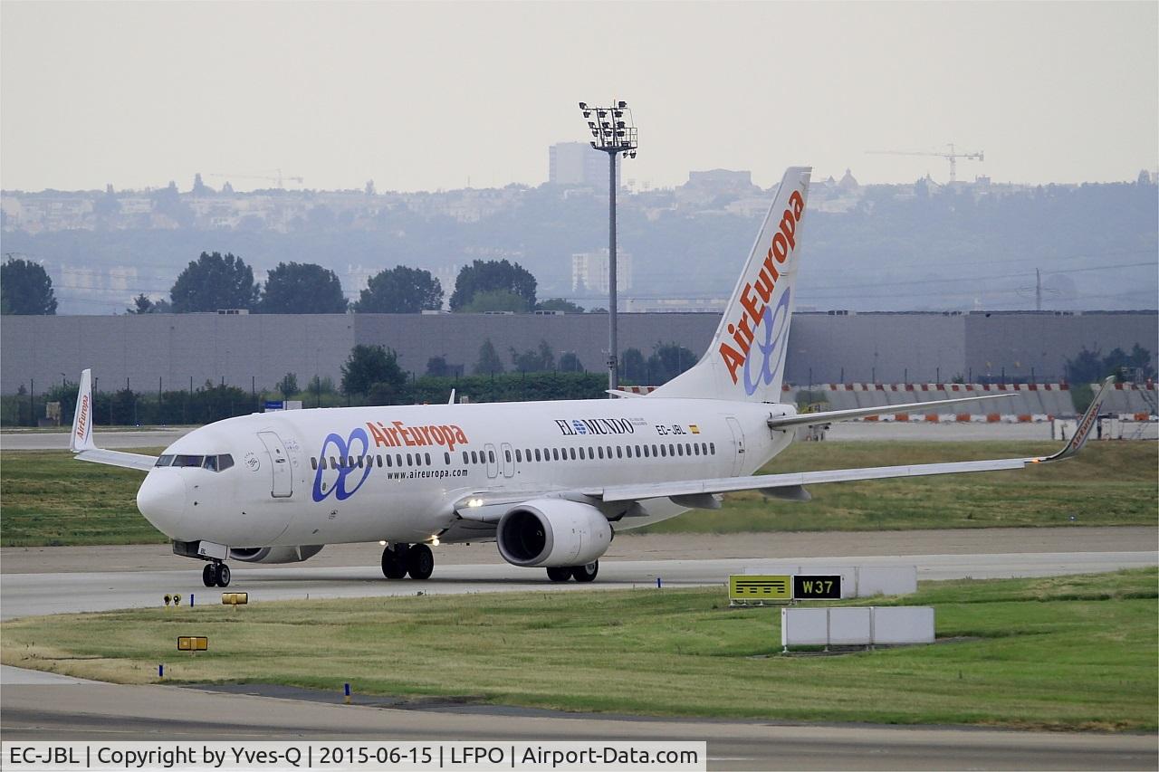EC-JBL, 2004 Boeing 737-85P C/N 33974, Boeing 737-85P, Taxiing to holding point rwy 08, Paris-Orly airport (LFPO-ORY)