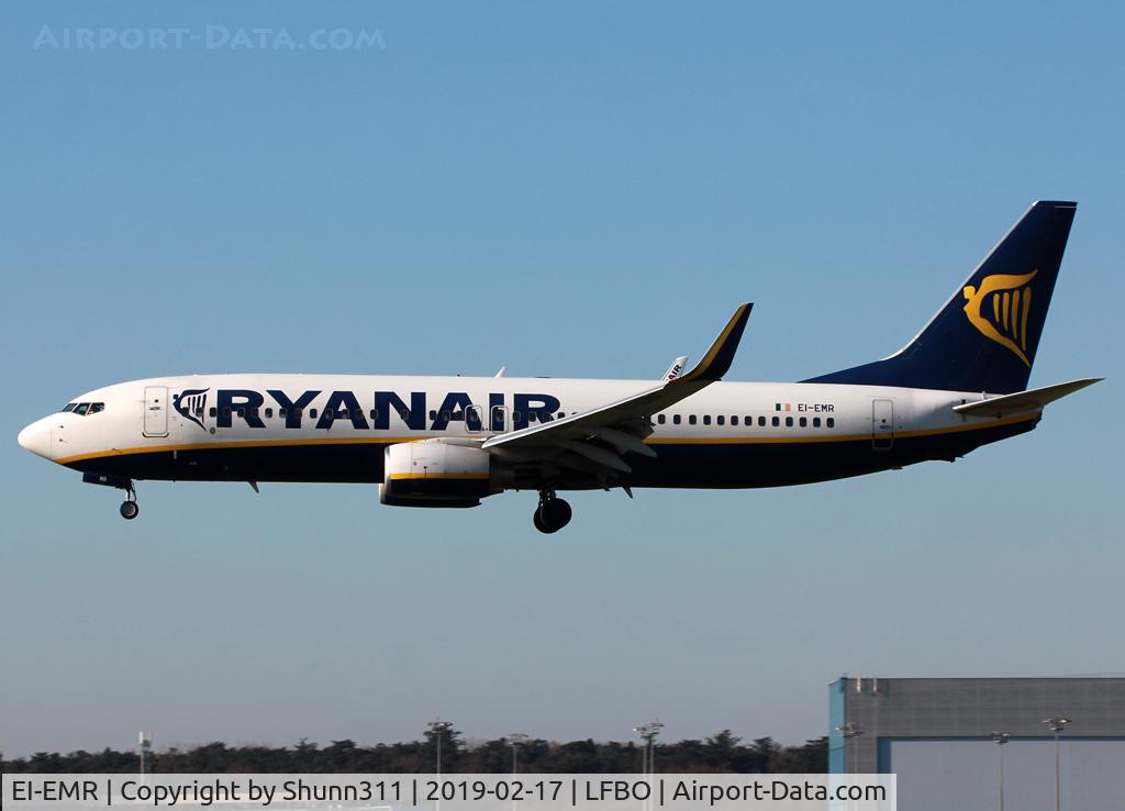 EI-EMR, 2010 Boeing 737-8AS C/N 40284, Landing rwy 14L