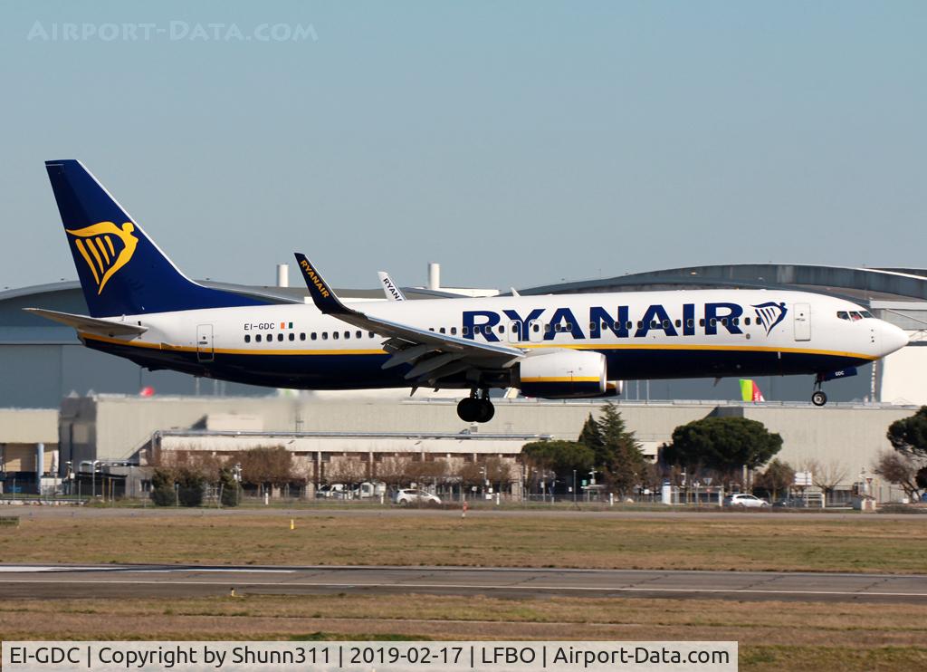 EI-GDC, 2017 Boeing 737-800 C/N 44800, Landing rwy 14R