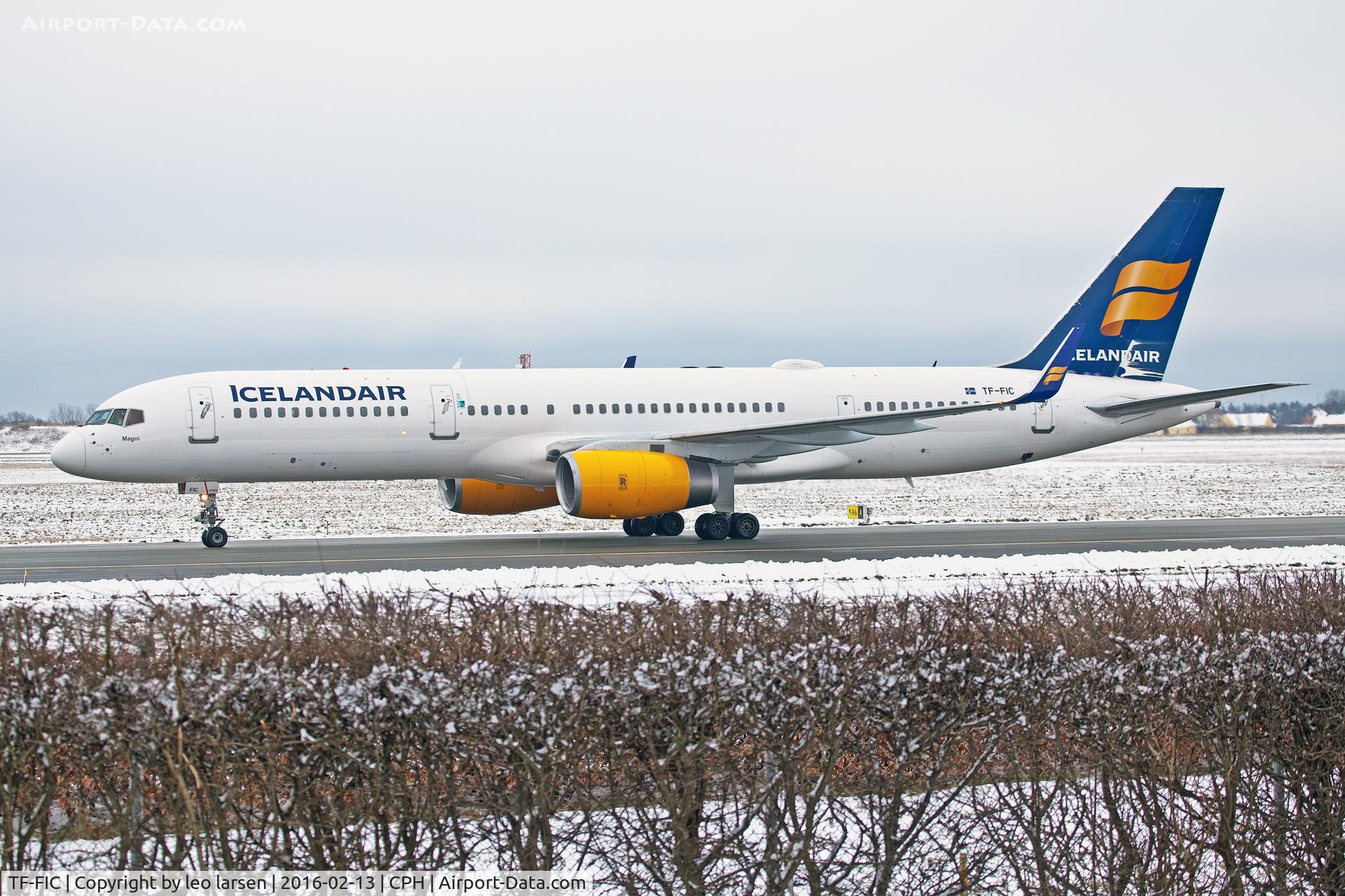 TF-FIC, 2000 Boeing 757-23N C/N 30735, Copenhagen 13.2.2016