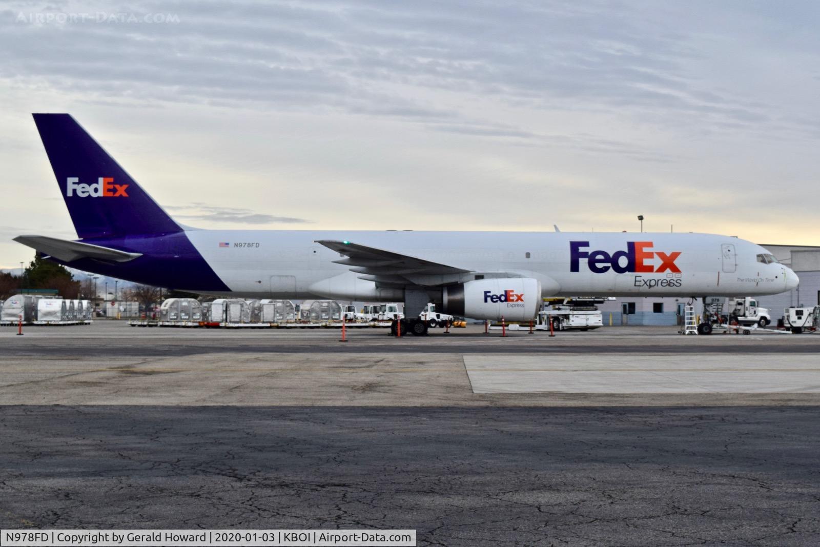 N978FD, 1988 Boeing 757-236 C/N 24119, Parked on the Fed Ex ramp.