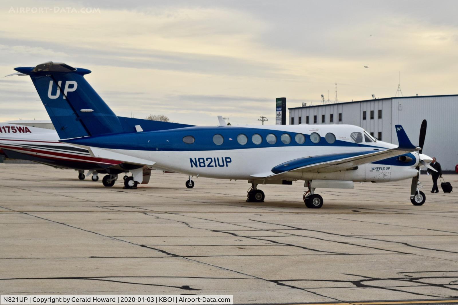 N821UP, 2014 Beechcraft B300 King Air 350i C/N FL-908, Parked on south GA ramp.
