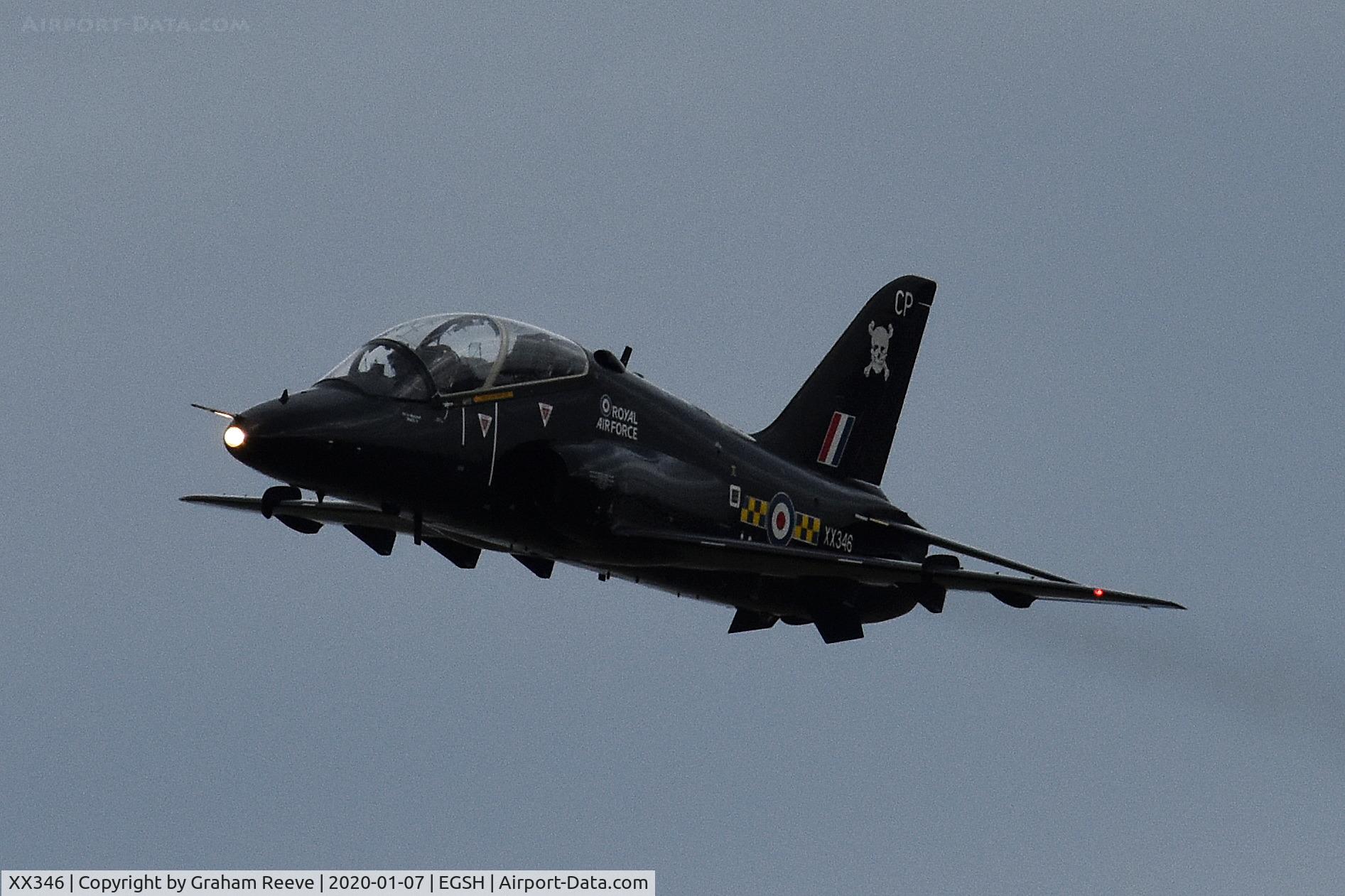XX346, 1981 Hawker Siddeley Hawk T.1A C/N 195/312170, Departing from Norwich.