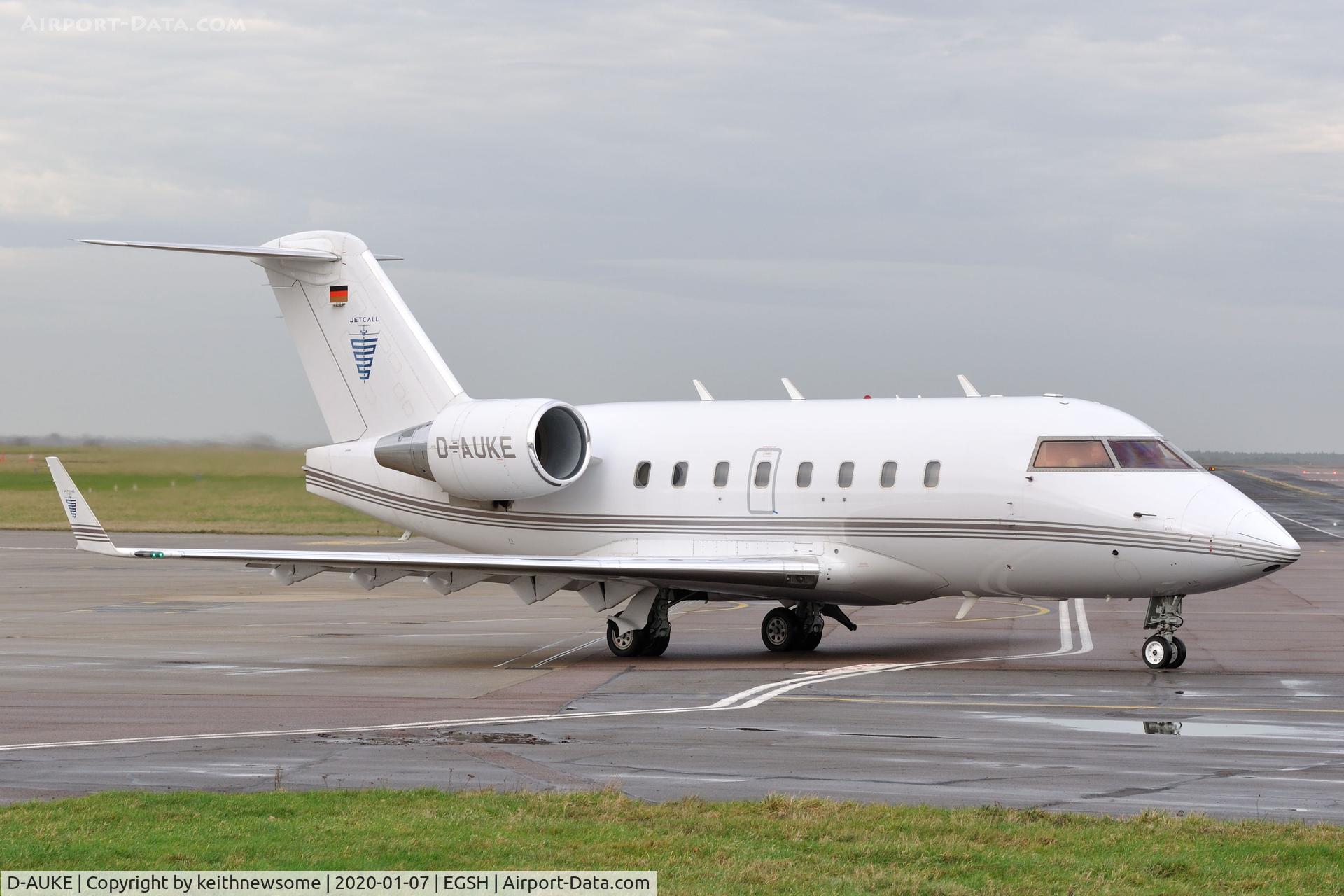 D-AUKE, 1998 Bombardier Challenger 604 (CL-600-2B16) C/N 5389, Leaving Norwich.
