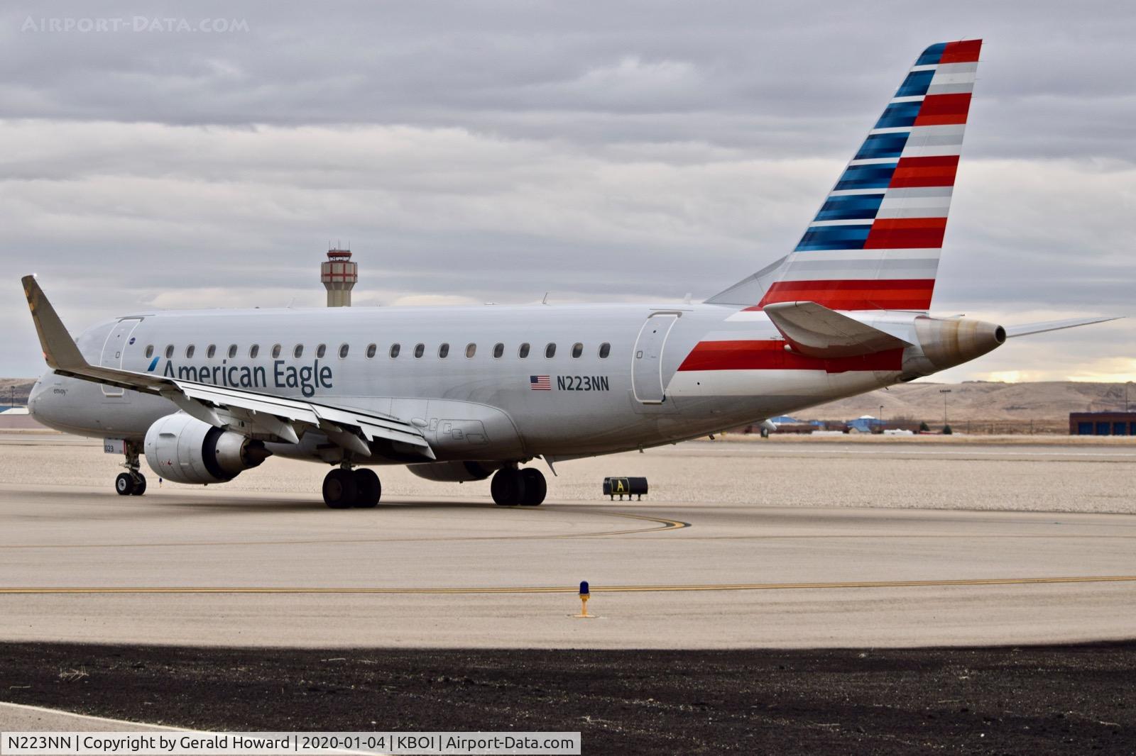 N223NN, 2015 Embraer 175LR (ERJ-170-200LR) C/N 17000529, Landed 28R and on Alpha for the gate.