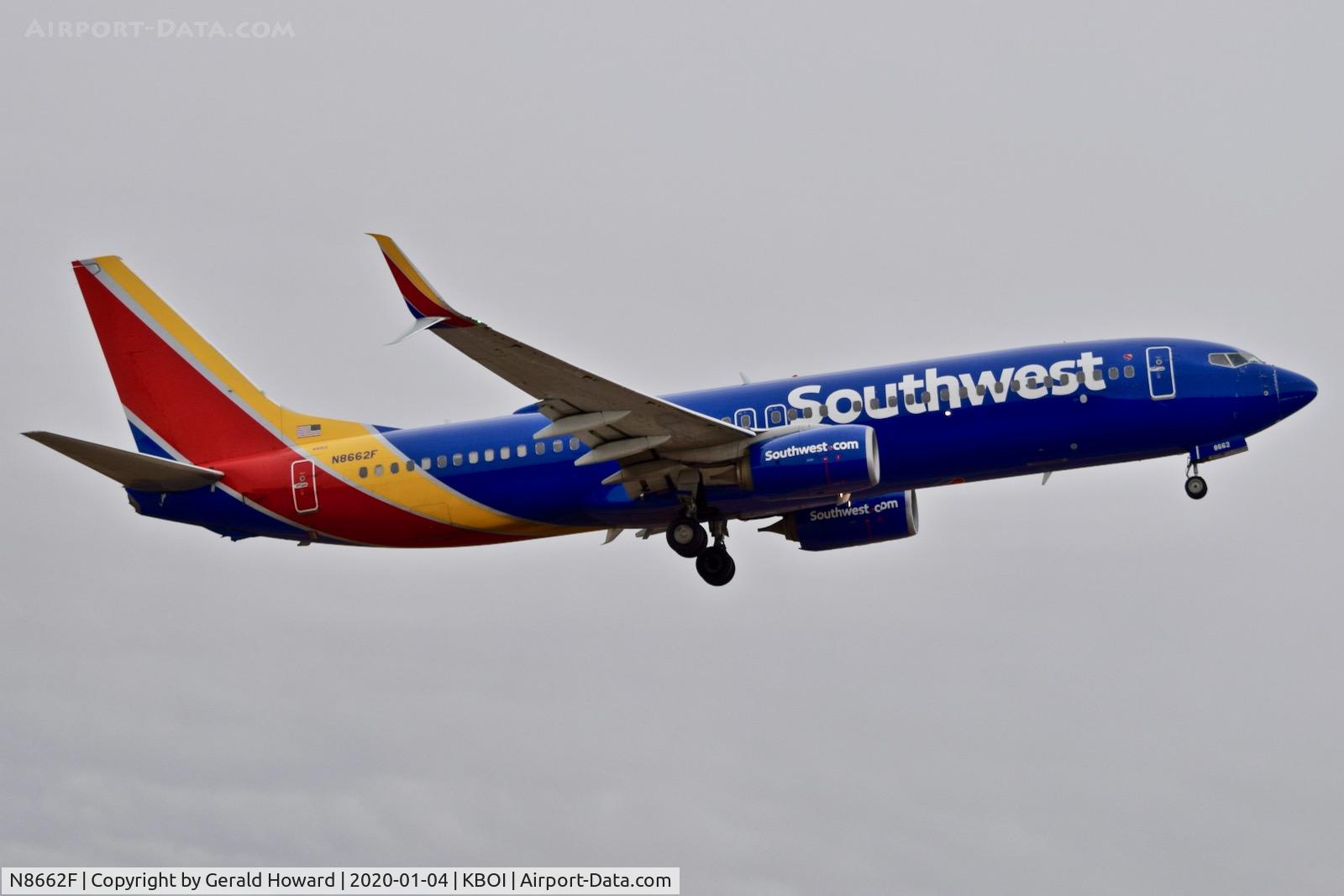 N8662F, 2015 Boeing 737-8H4 C/N 36936, Departing BOI.