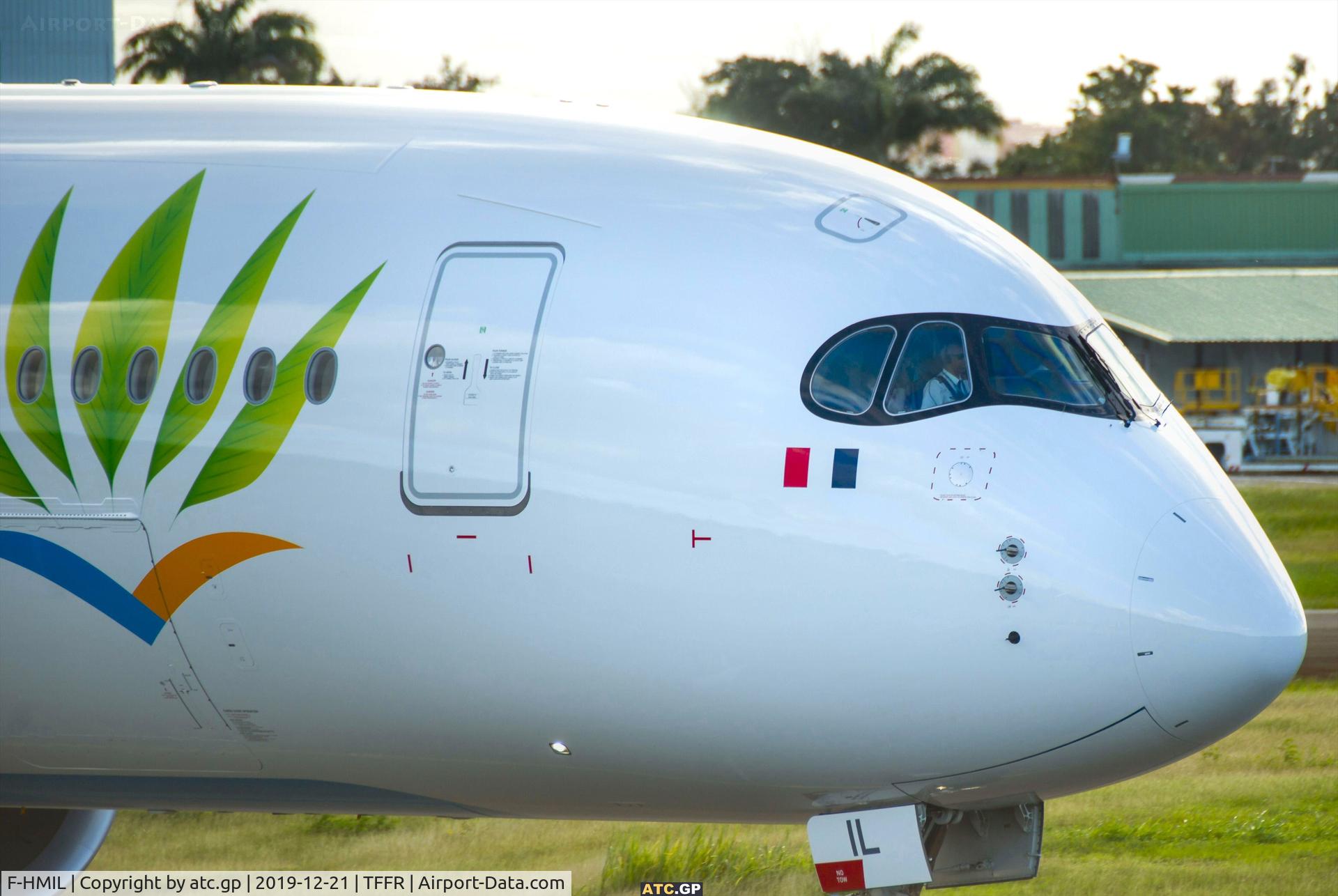 F-HMIL, 2016 Airbus A350-1041 C/N 0065, close-up shot of the first officer