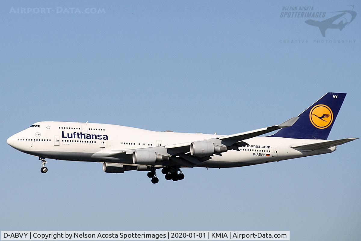 D-ABVY, 2000 Boeing 747-430 C/N 29869, D. 2000 / Clipping Incident W Continental 752 30 OCT 2006

On Final for RWY 27 @ MIA 01 JAN 2020