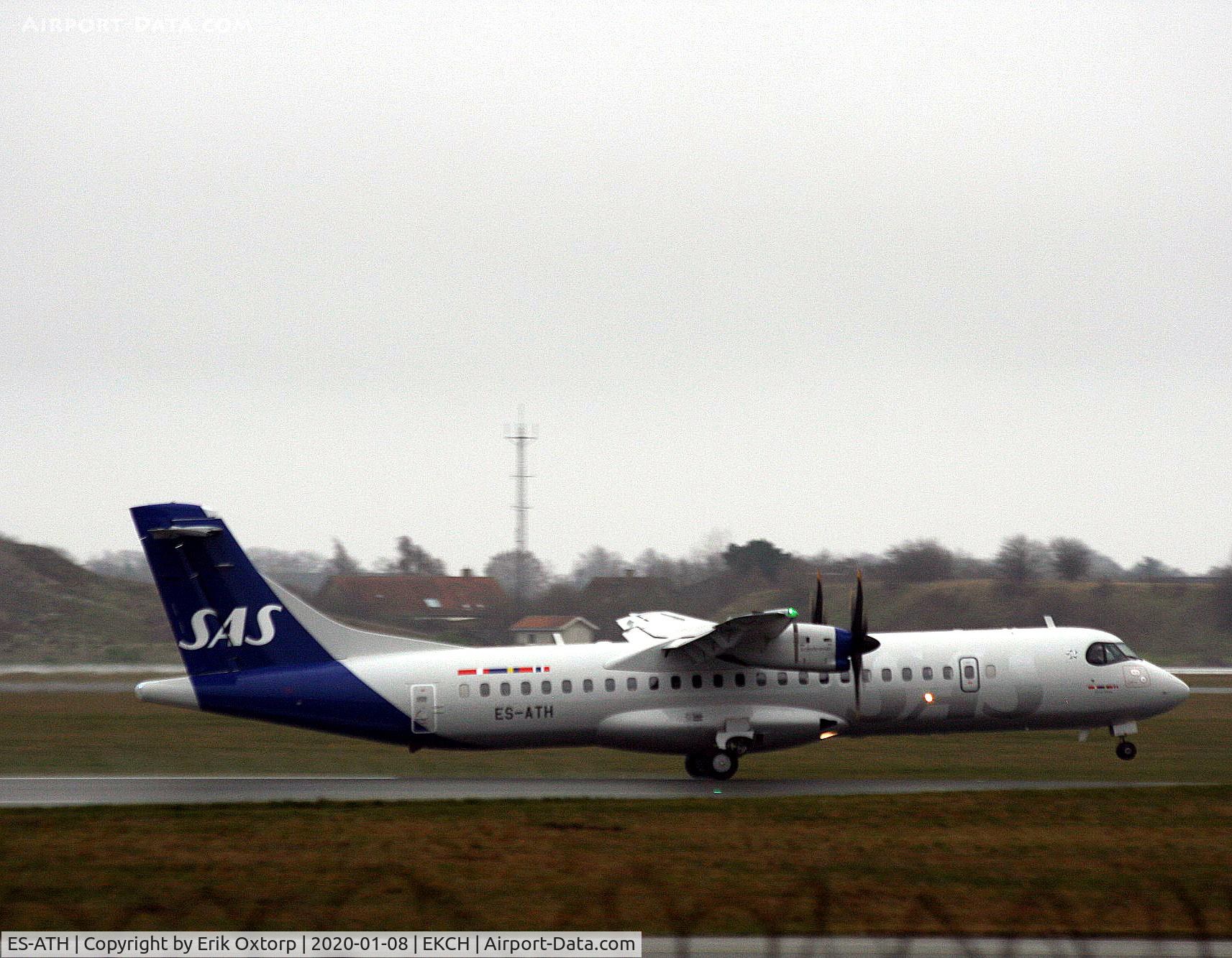 ES-ATH, 2012 ATR 72-600 (72-212A) C/N 1064, ES-ATH, first day of Commercial service. Take off rw 22R