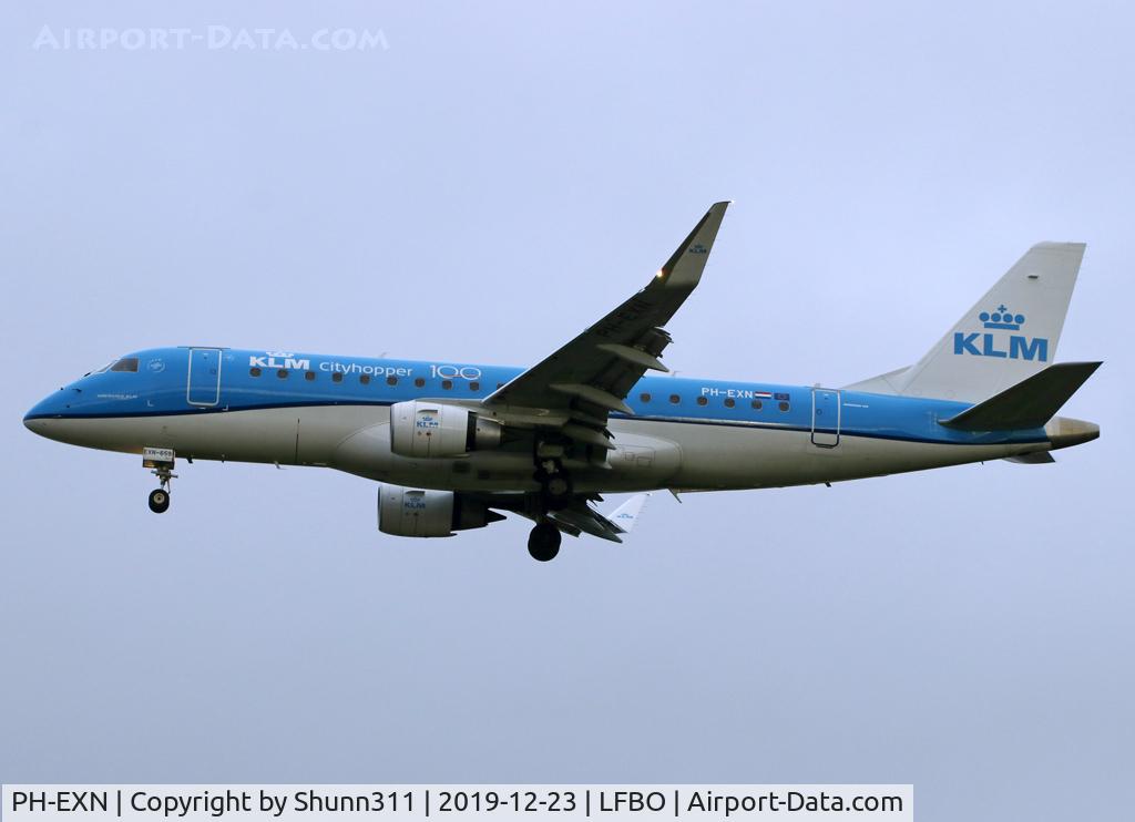 PH-EXN, 2017 Embraer ERJ-175STD (ERJ-170-200) C/N 17000659, Landing rwy 32L with additional '100' titles