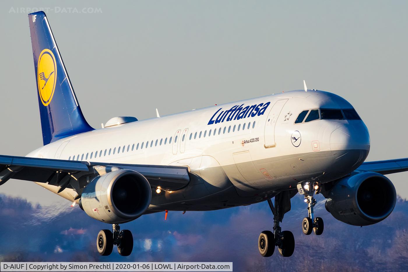 D-AIUF, 2014 Airbus A320-214 C/N 6141, D-AIUF @ Linz Airport