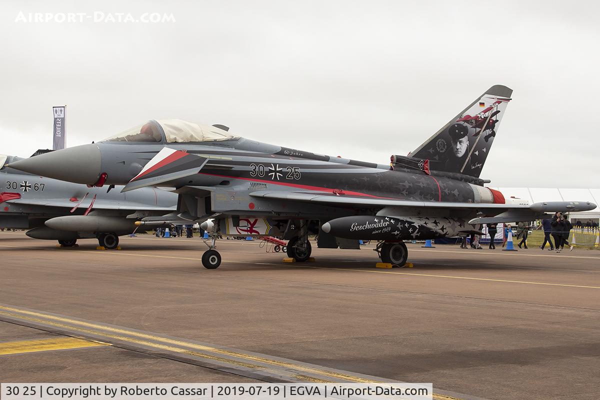 30 25, 2006 Eurofighter EF-2000 Typhoon S C/N 090/GS015, RIAT19